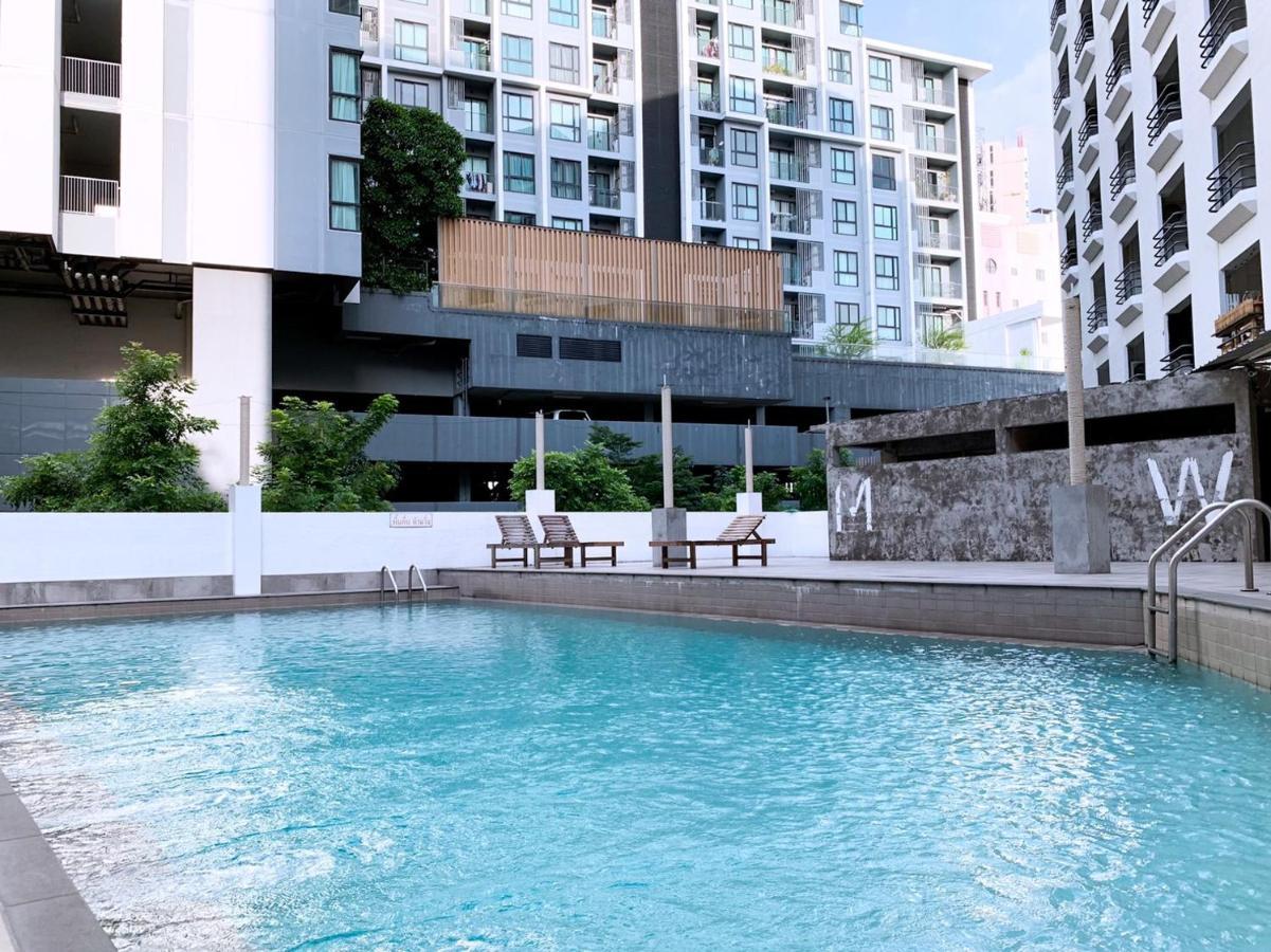 Watana Hotel Bangkok Exterior photo